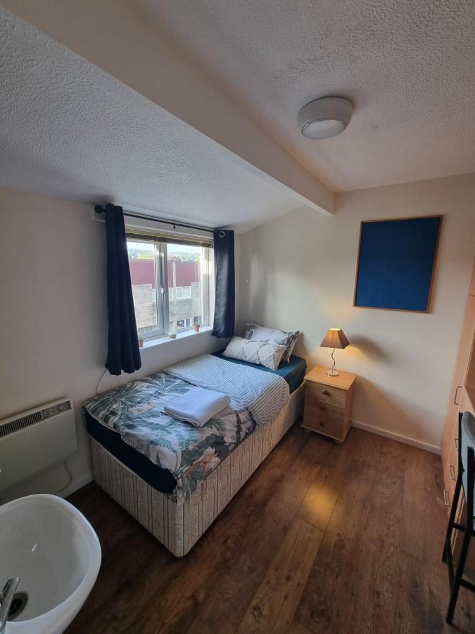 Private Rooms Bath Luaran gambar