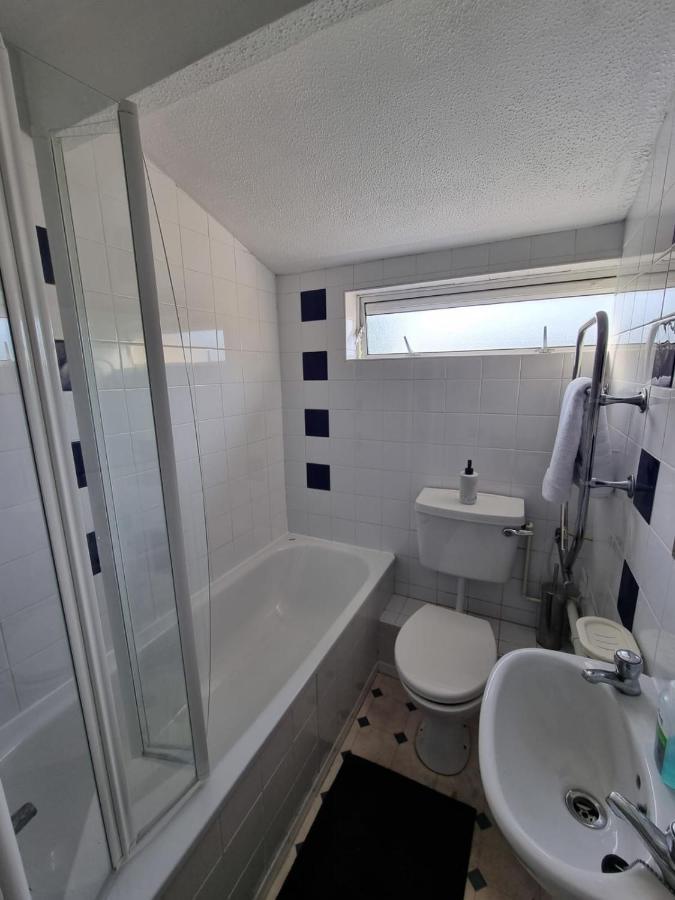 Private Rooms Bath Luaran gambar