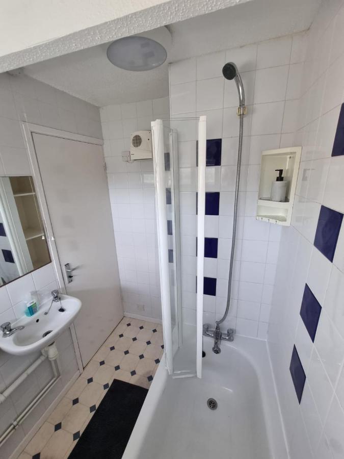Private Rooms Bath Luaran gambar